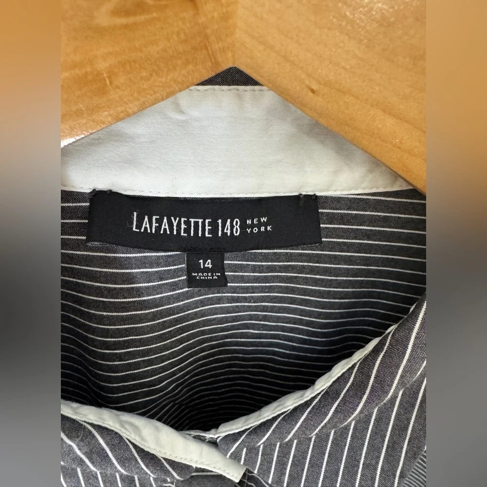 lafayette 148 Gray White‎ Stripe Collar Button Down Top Size 14 - Picture 3 of 6